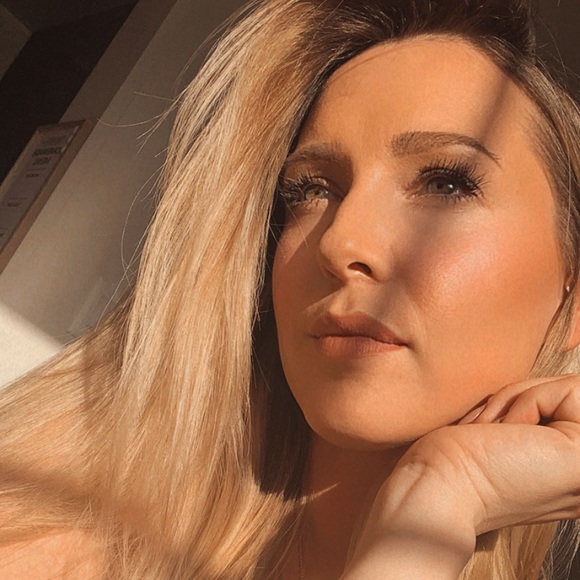 Meet your Posher, Alison - Picture 1 of 1